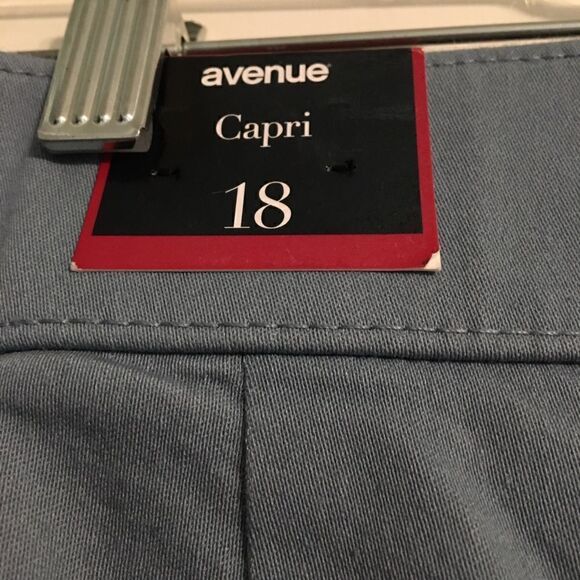 Avenue pull on  capris Women’s 18 blue with stretch NEW - Picture 6 of 8